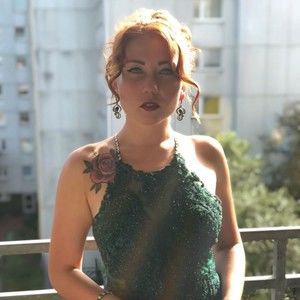 Meet your Posher, Pamela